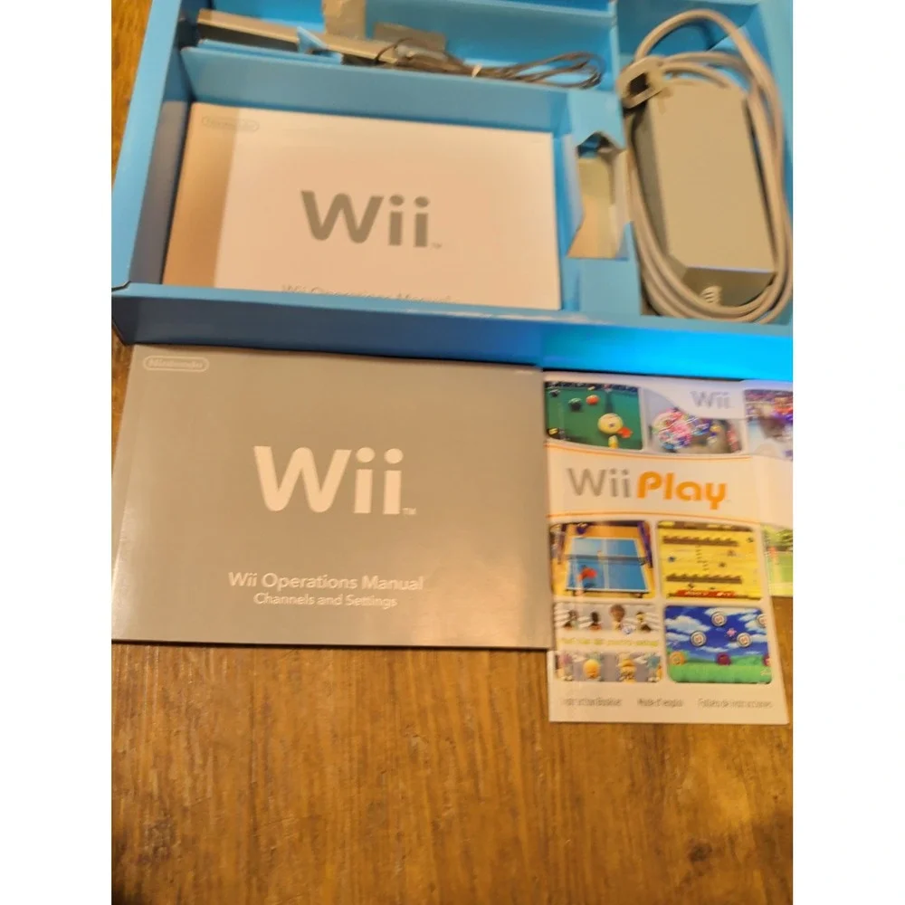 NINTENDO WII SPORTS CONSOLE OPEN BOX Wii SPORTS Used Twice.W Extra Game Etc.